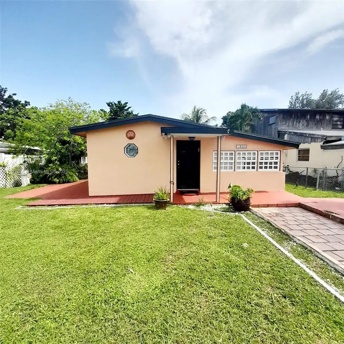 1830 NE 175th St # 1, North Miami Beach FL 33162
