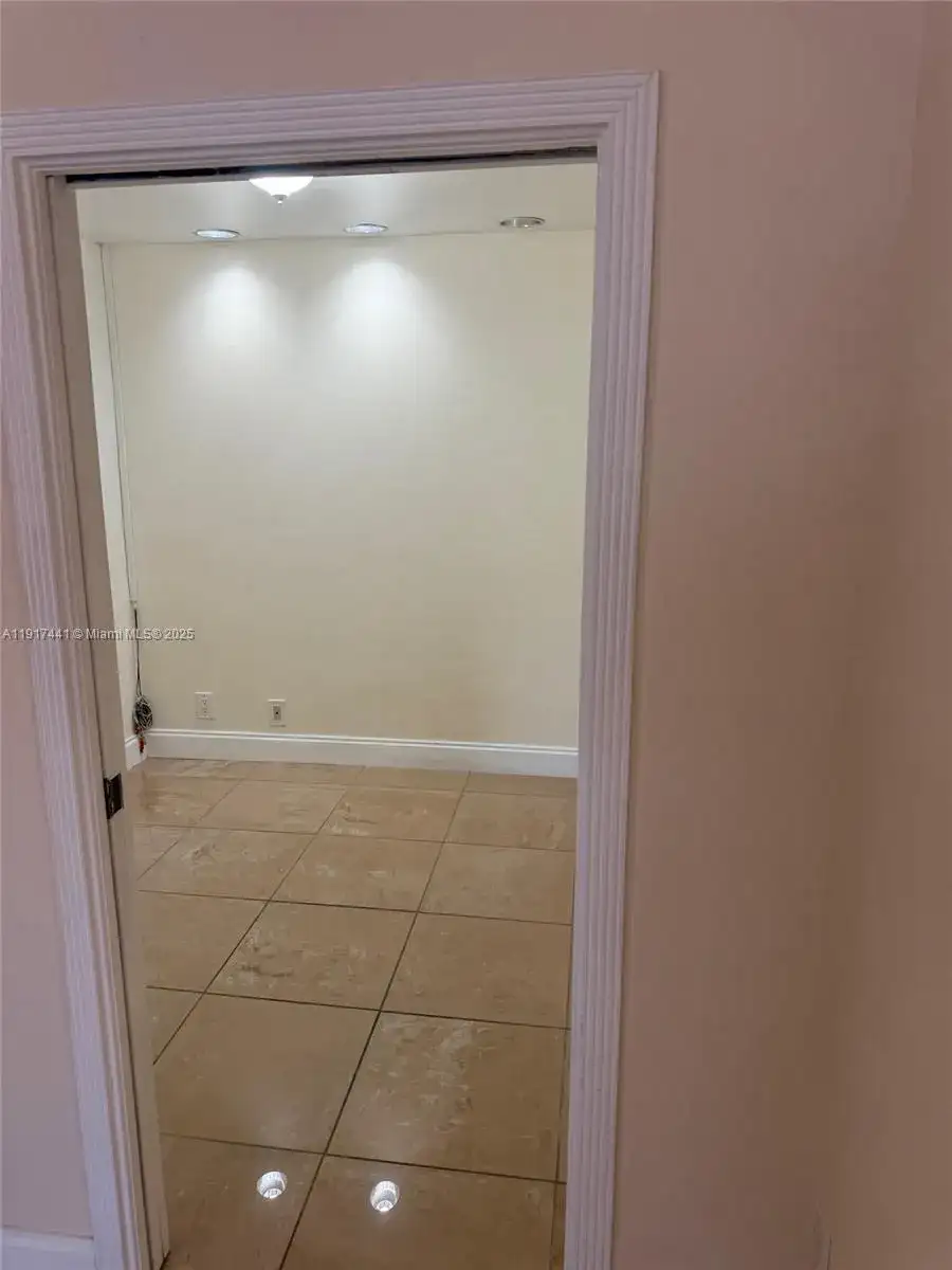 765 SW 101st Ct Cir, Miami FL 33174 photo 5