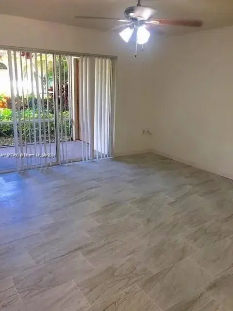22102 Glenmoor Dr # 102, West Palm Beach FL 33409
