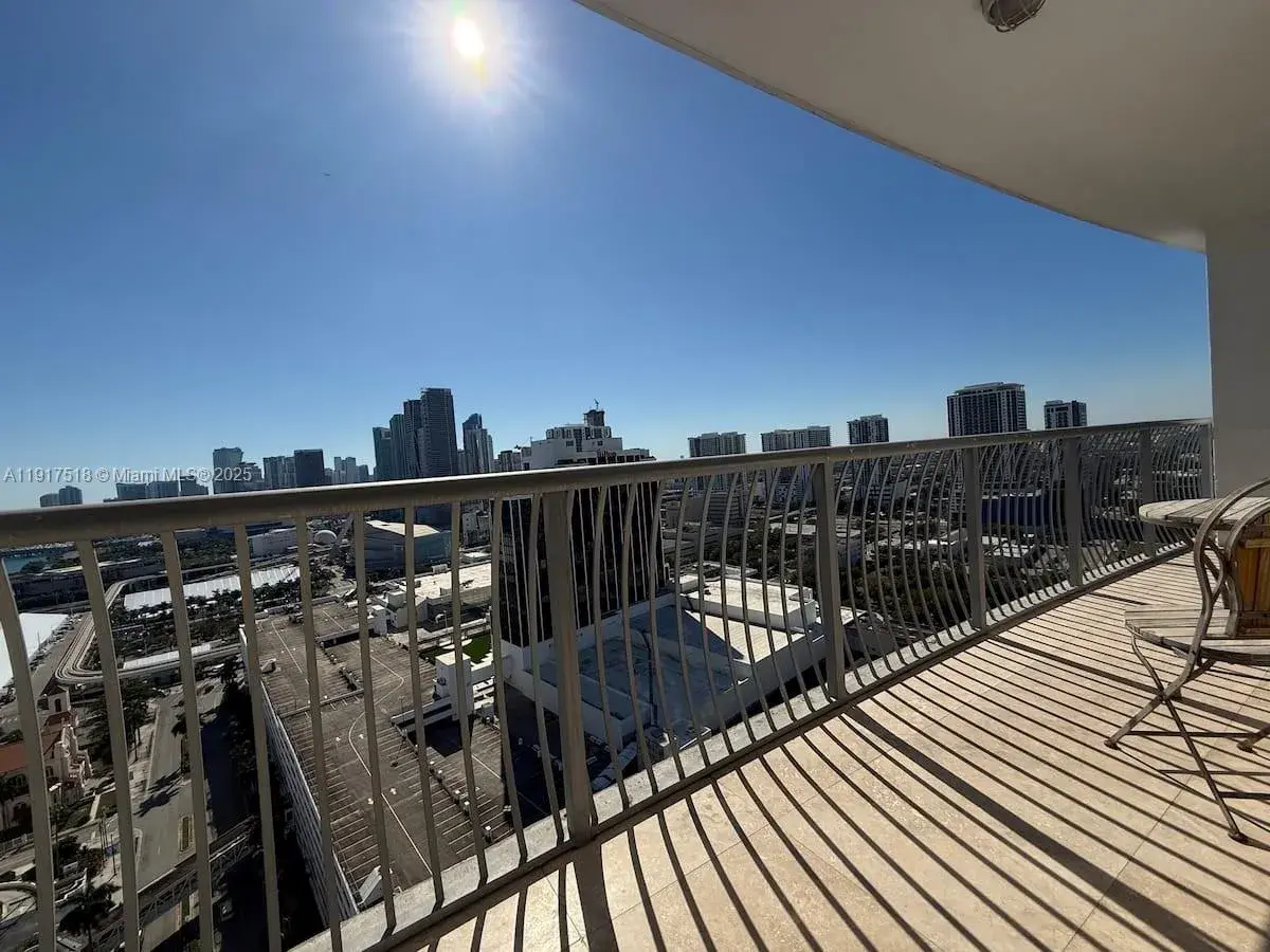 1750 N Bayshore Dr # 3010, Miami FL 33132