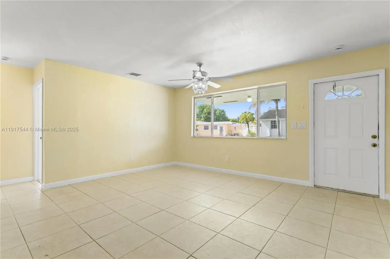 1831 SW 97th Ter, Miramar FL 33025 photo 2