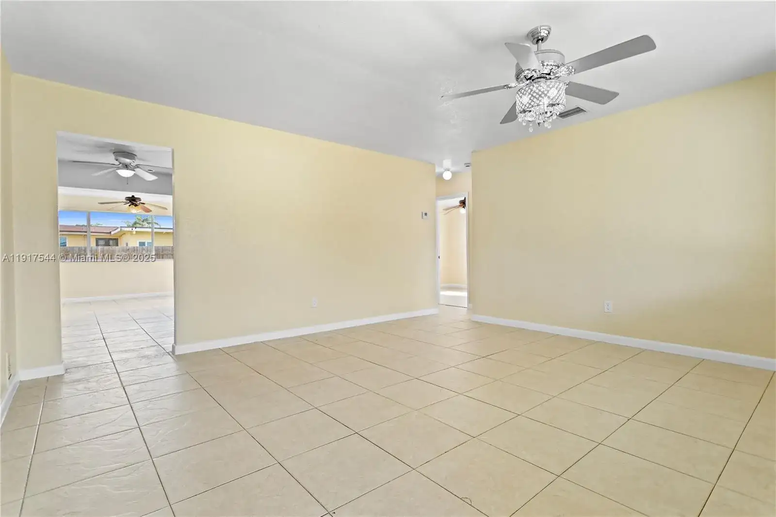 1831 SW 97th Ter, Miramar FL 33025 photo 4
