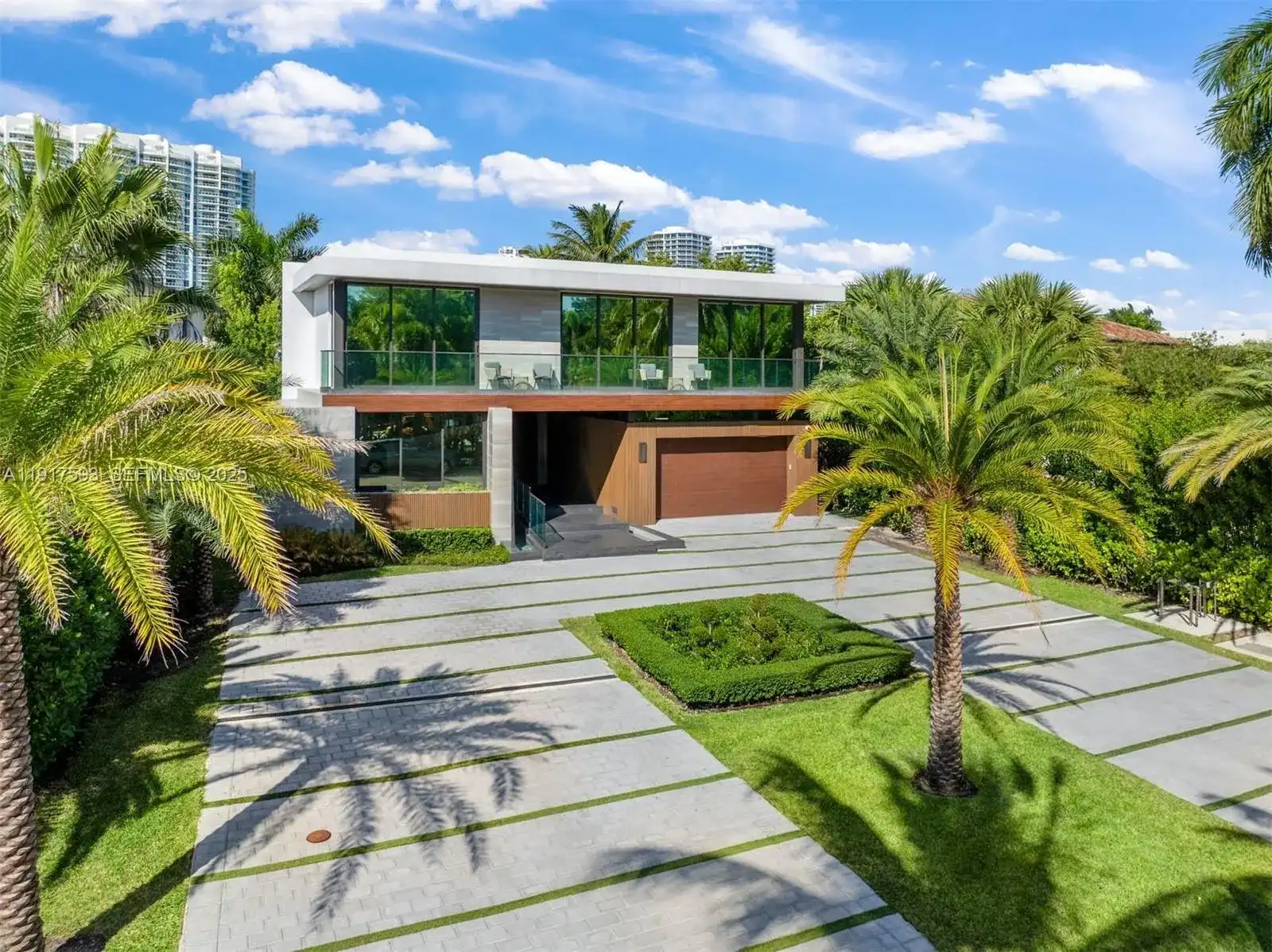 342 S Parkway, Golden Beach FL 33160