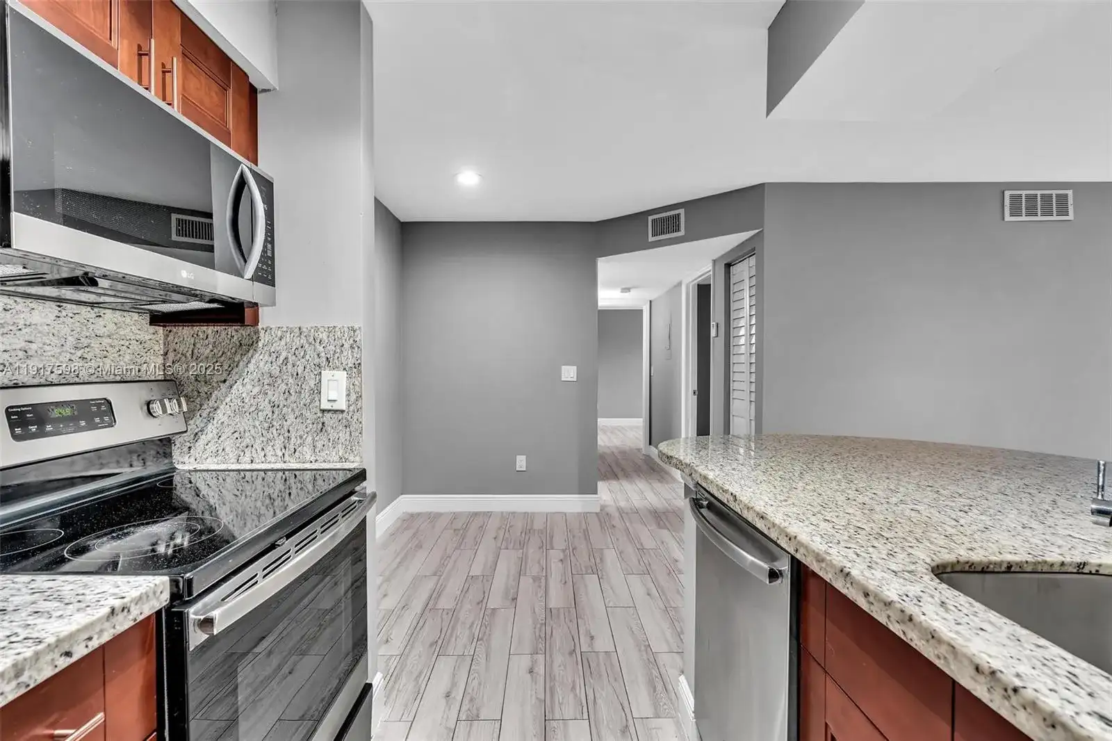 1263 SW 46th Ave # 2103, Pompano Beach FL 33069 photo 4