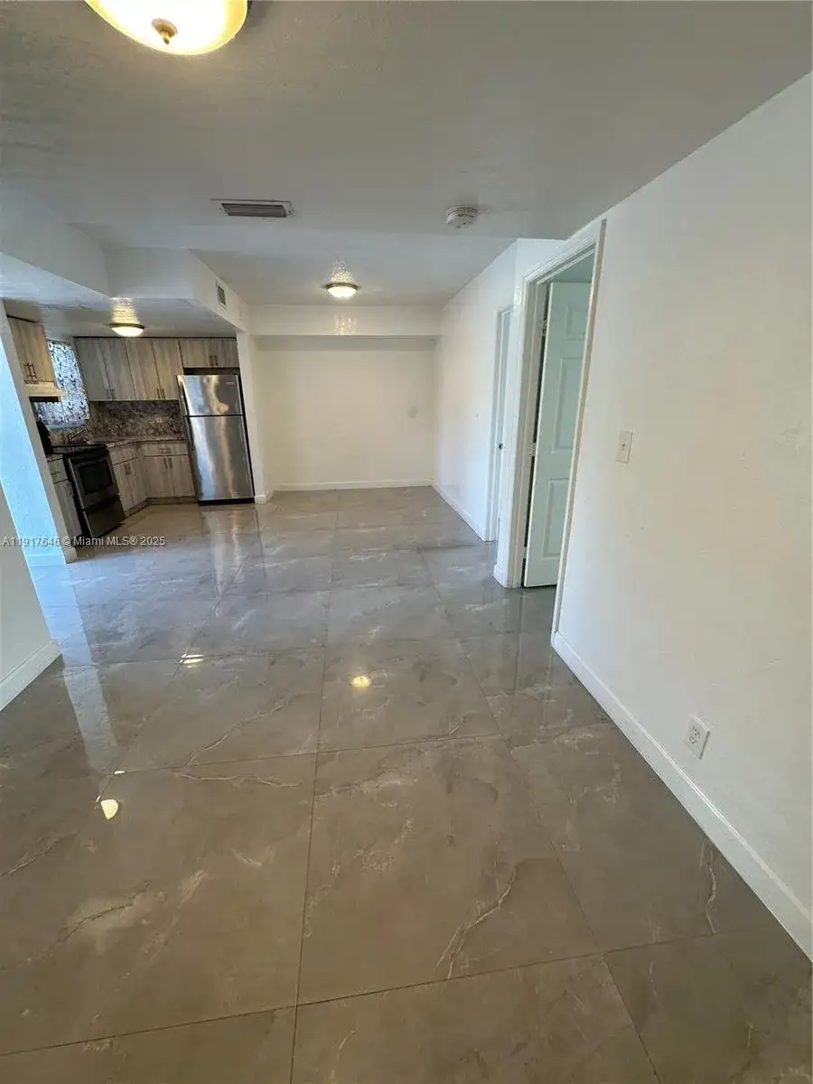 3901 NW 9th Ave # 11, Deerfield Beach FL 33064 photo 2