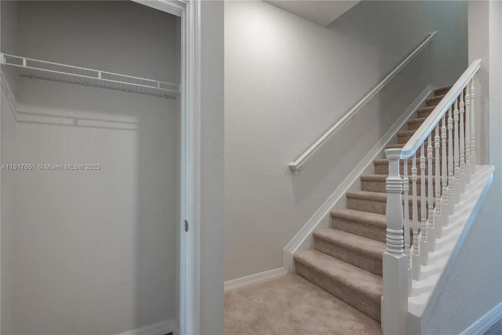 4974 Greenway Dr, Hollywood FL 33021 photo 5