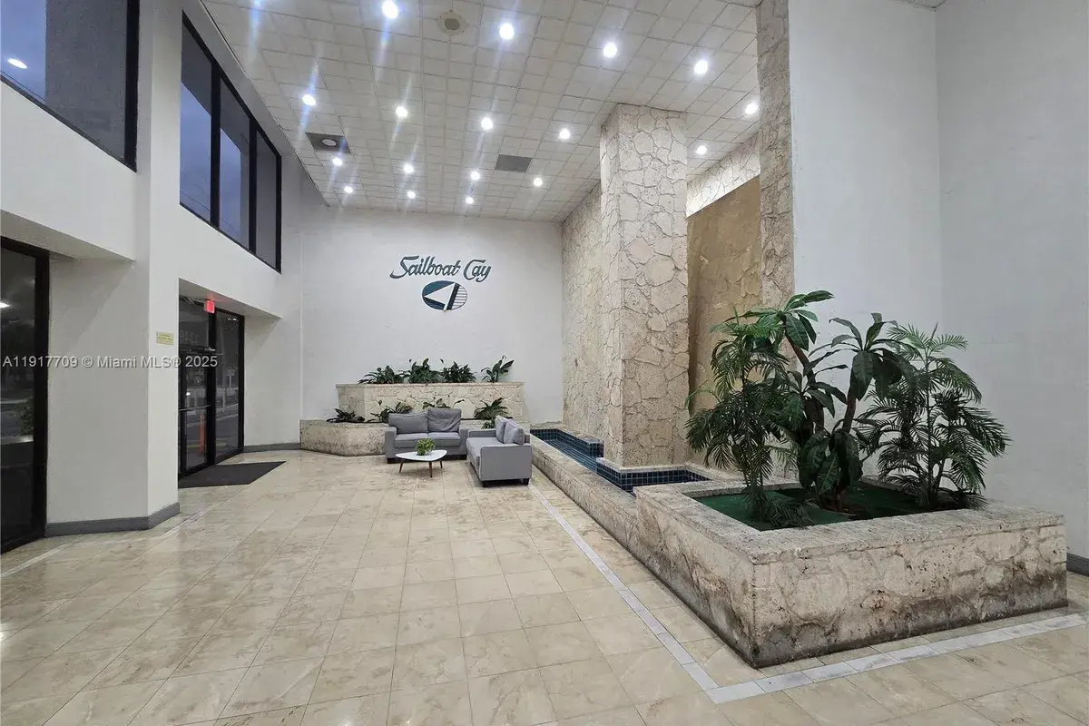 13499 Biscayne Blvd, North Miami FL 33181