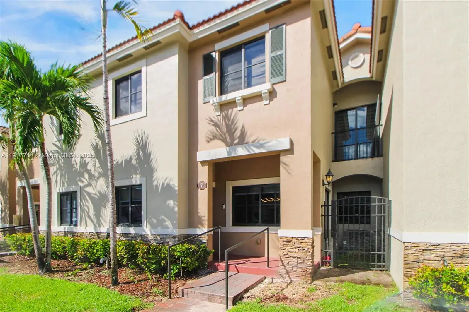 22511 SW 88th Pl # 24, Cutler Bay FL 33190 photo 2
