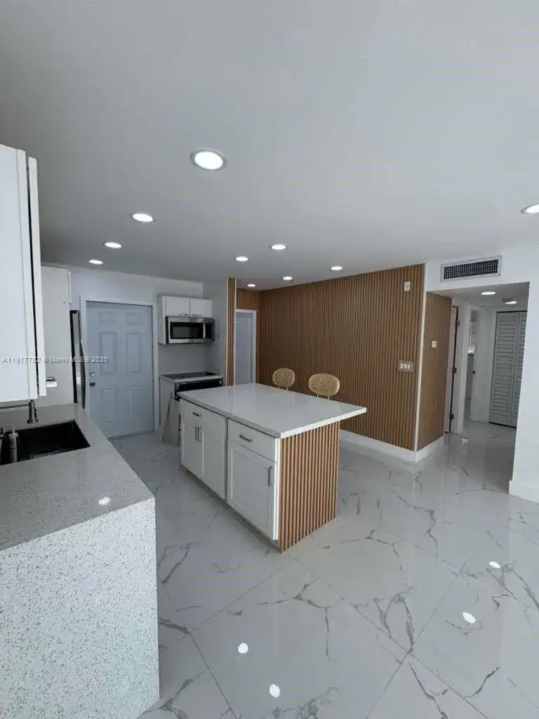 15201 NE 6th Ave # C312, Miami FL 33162 photo 4