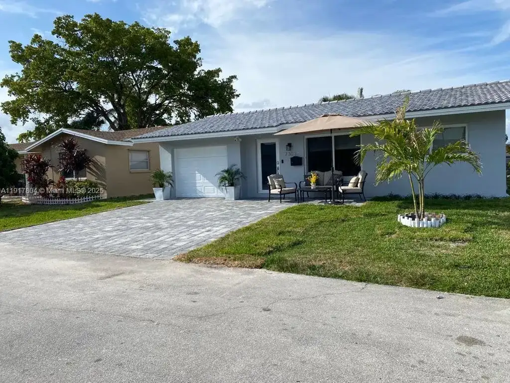 7303 NW 57th Dr # 7303, Tamarac FL 33321 photo 2