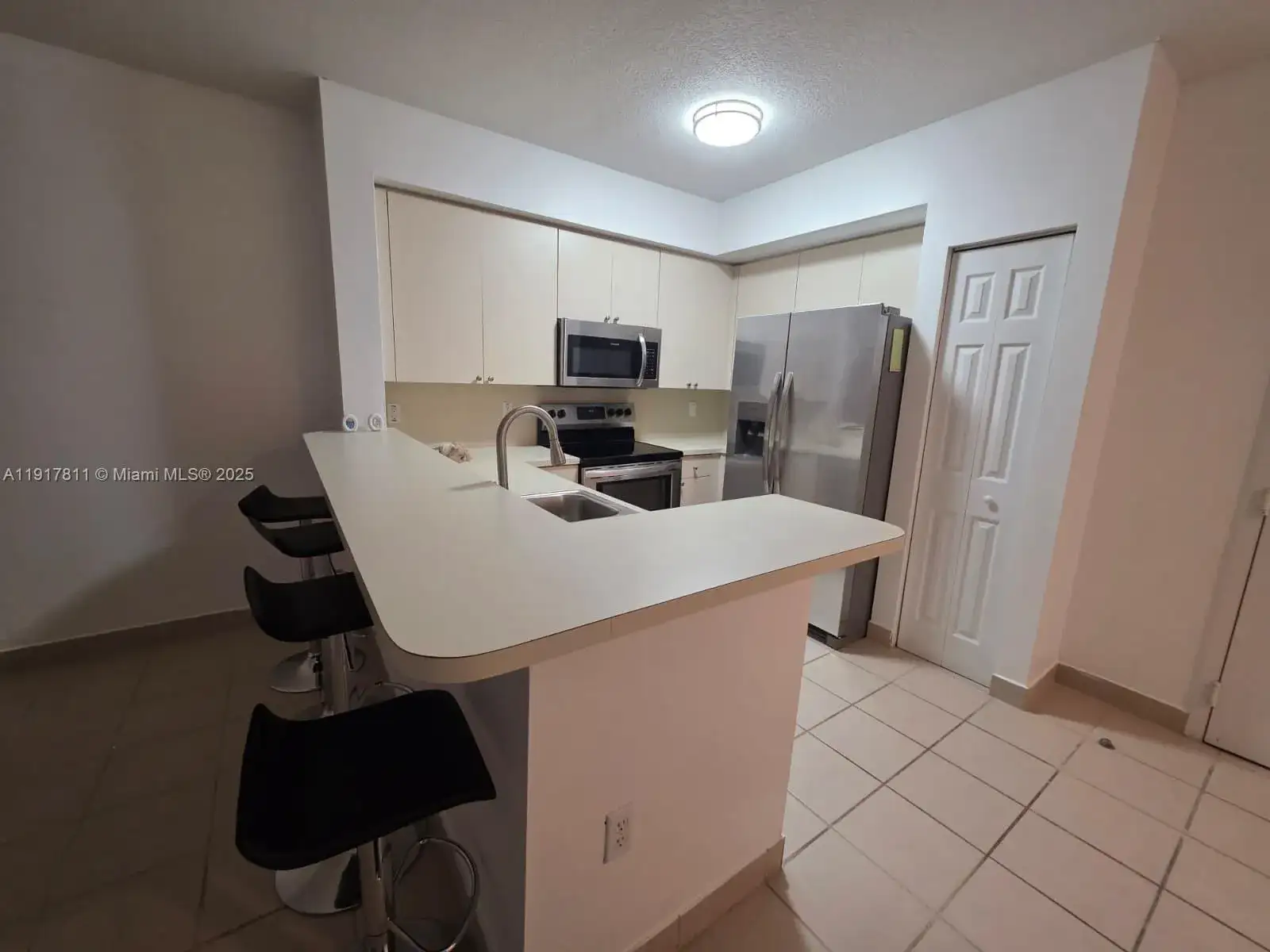 11060 SW 196th St # 303, Cutler Bay FL 33157 photo 2