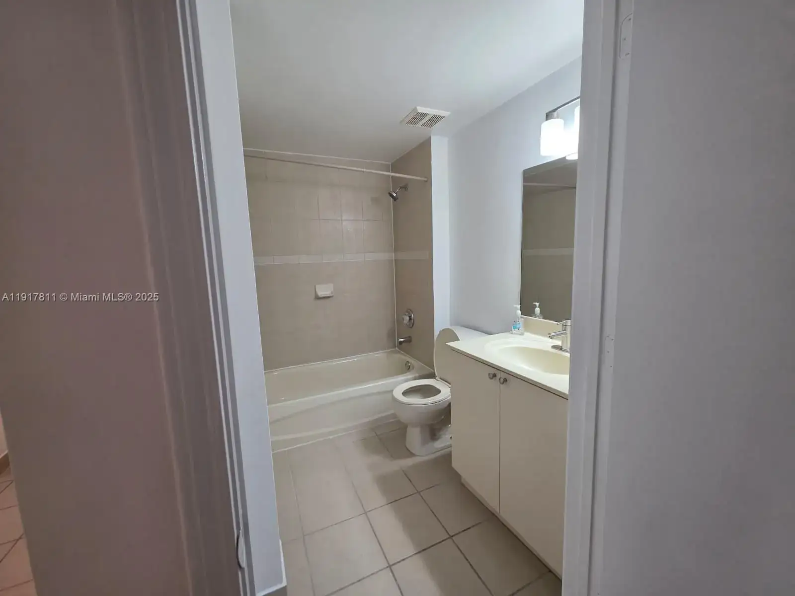 11060 SW 196th St # 303, Cutler Bay FL 33157 photo 4