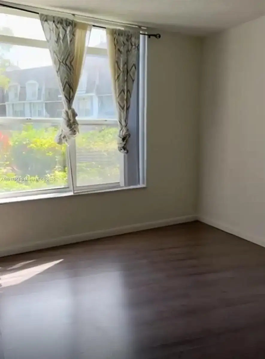 3650 Inverrary Dr # 1N, Lauderhill FL 33319 photo 5