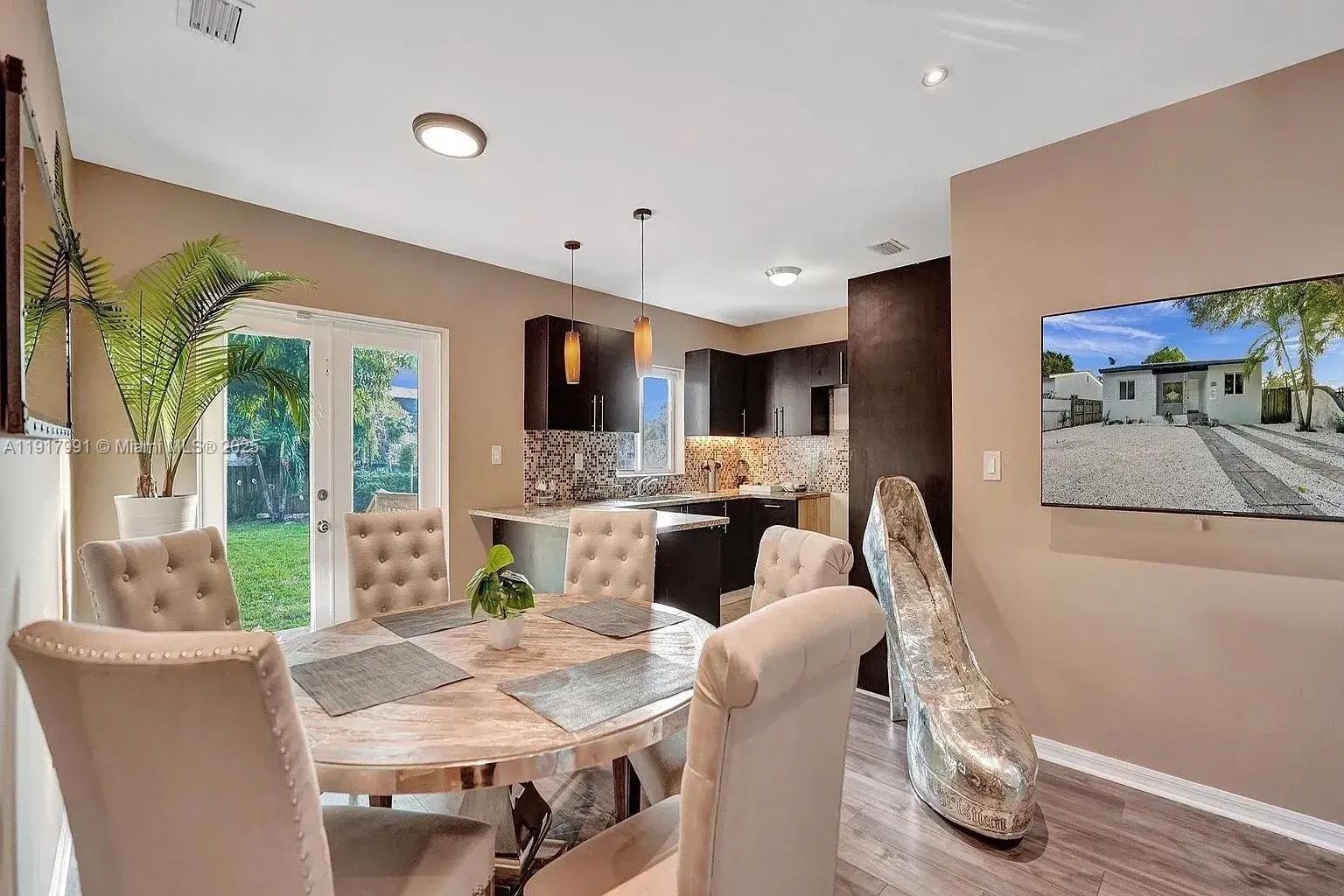 170 NW 46th St, Miami FL 33127