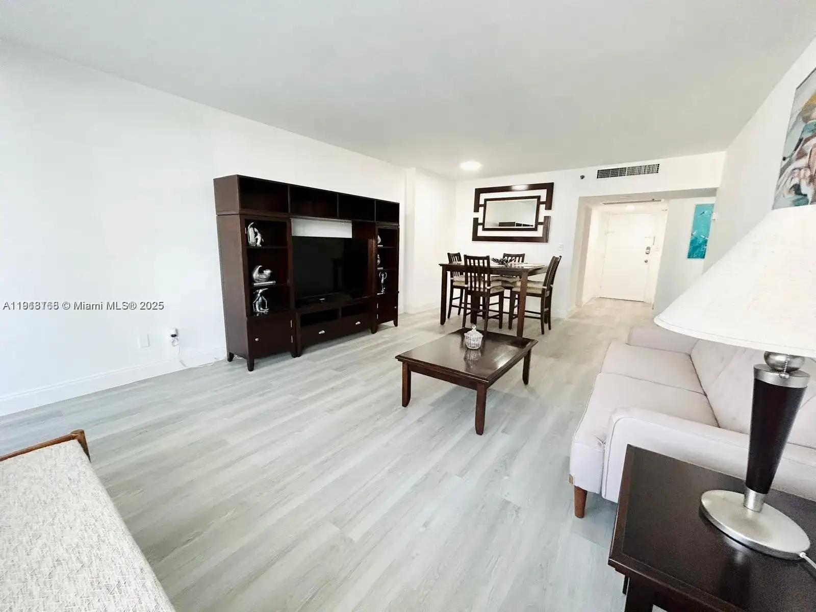 100 Lincoln Rd # 535, Miami Beach FL 33139 photo 2