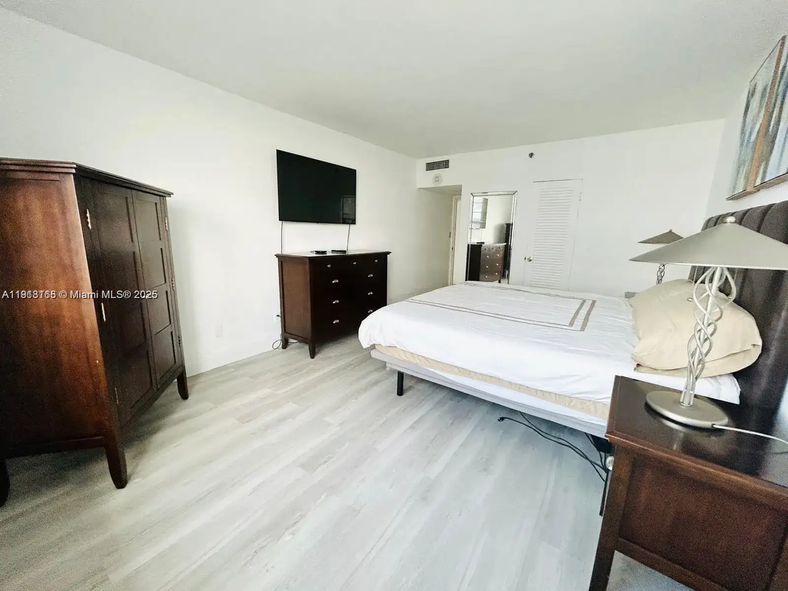 100 Lincoln Rd # 535, Miami Beach FL 33139 photo 5