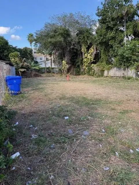 1121 NW 2nd St, Miami FL 33128 photo 3