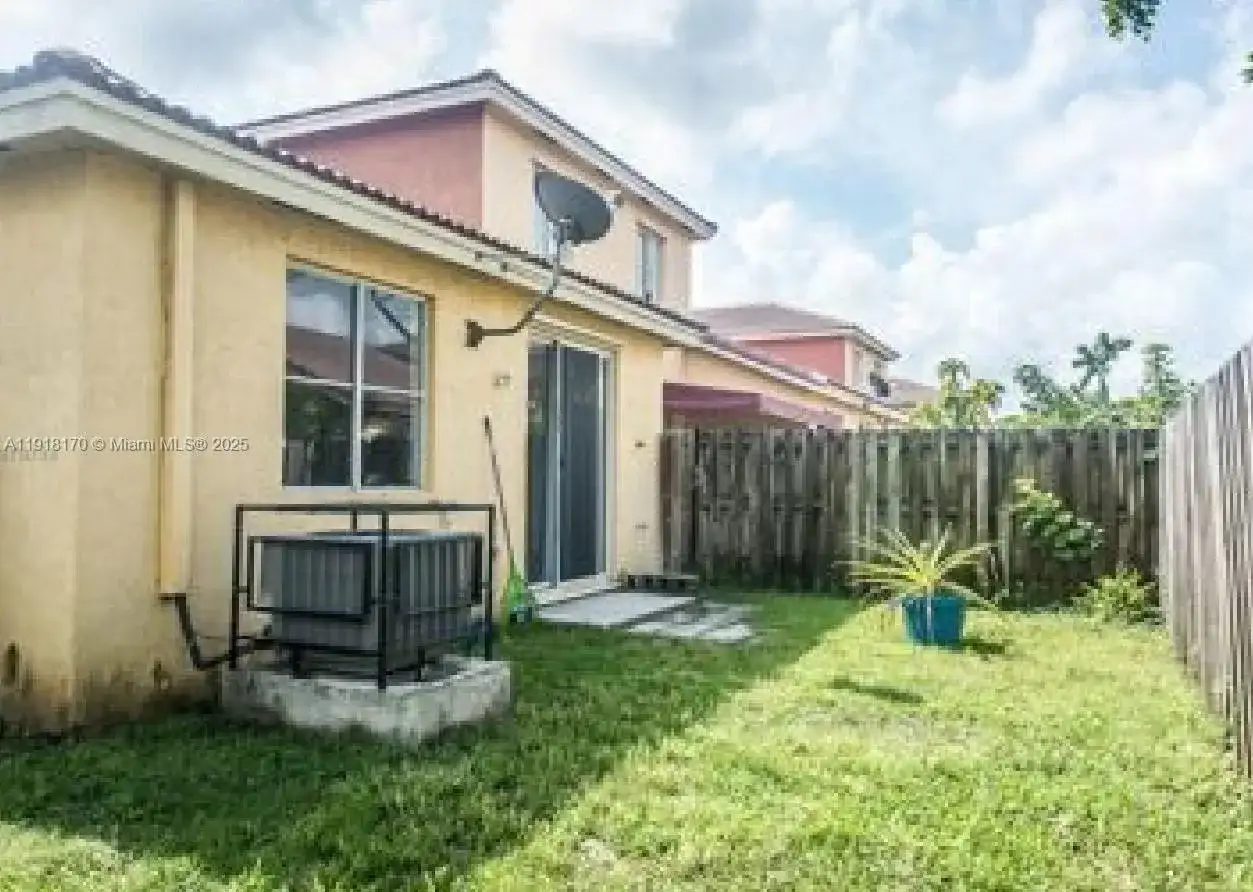 4 SW 15th Rd, Homestead FL 33030 photo 3
