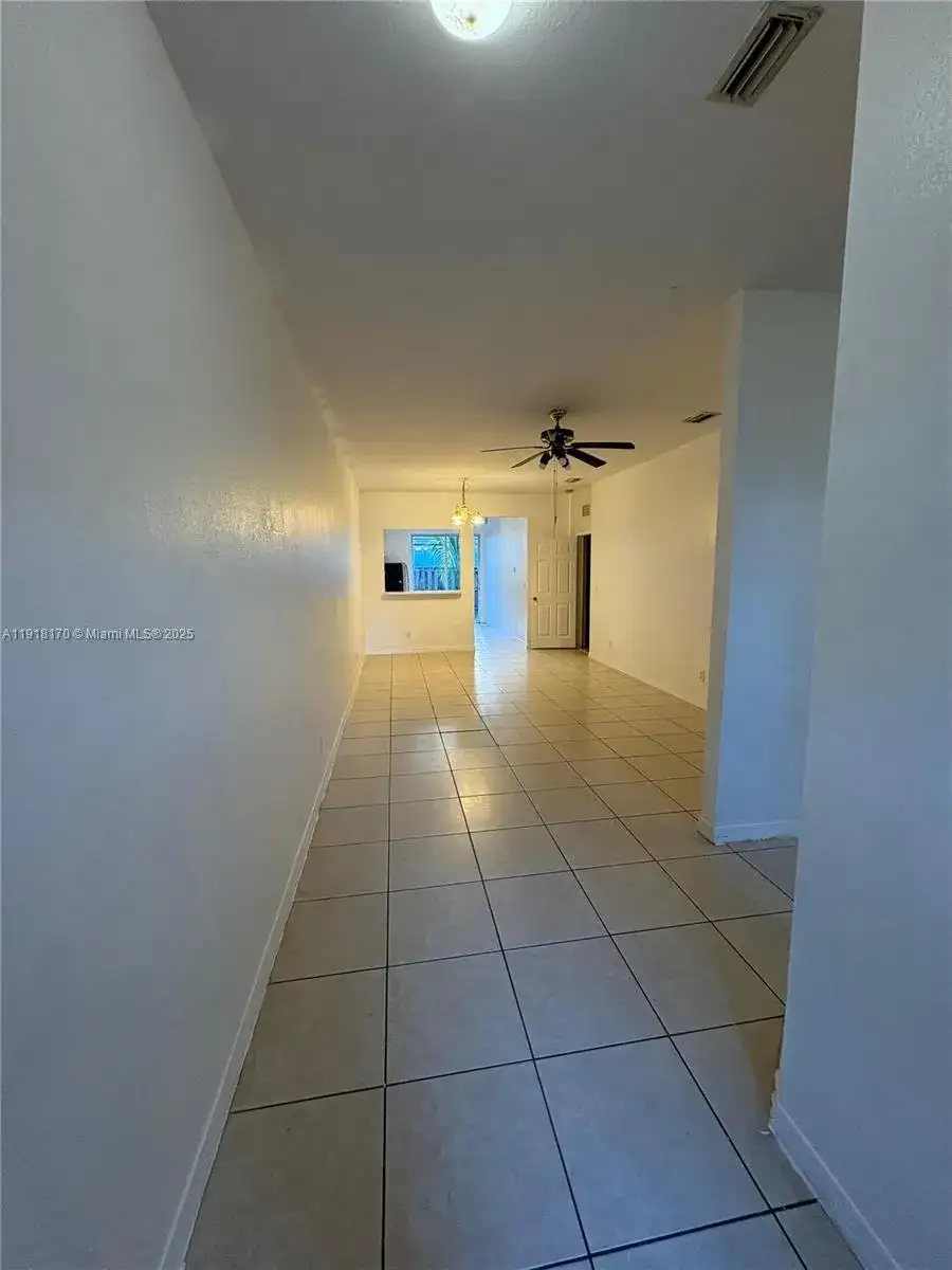 4 SW 15th Rd, Homestead FL 33030 photo 5
