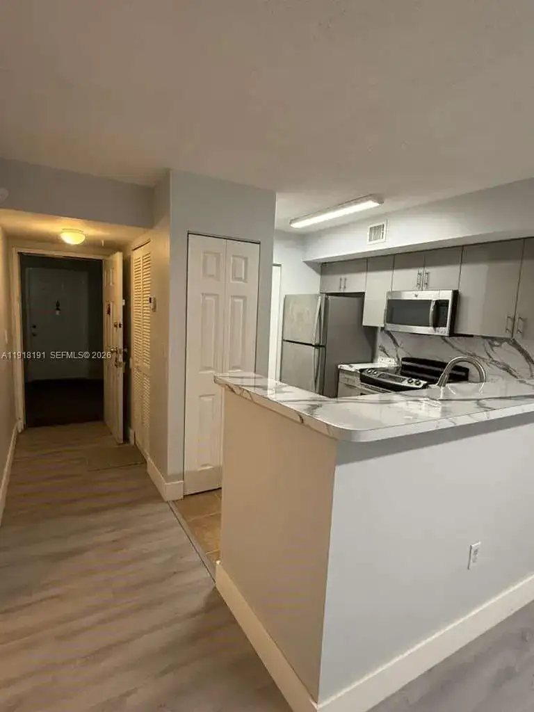 677 SW 111th Ave # 202, Pembroke Pines FL 33025 photo 2