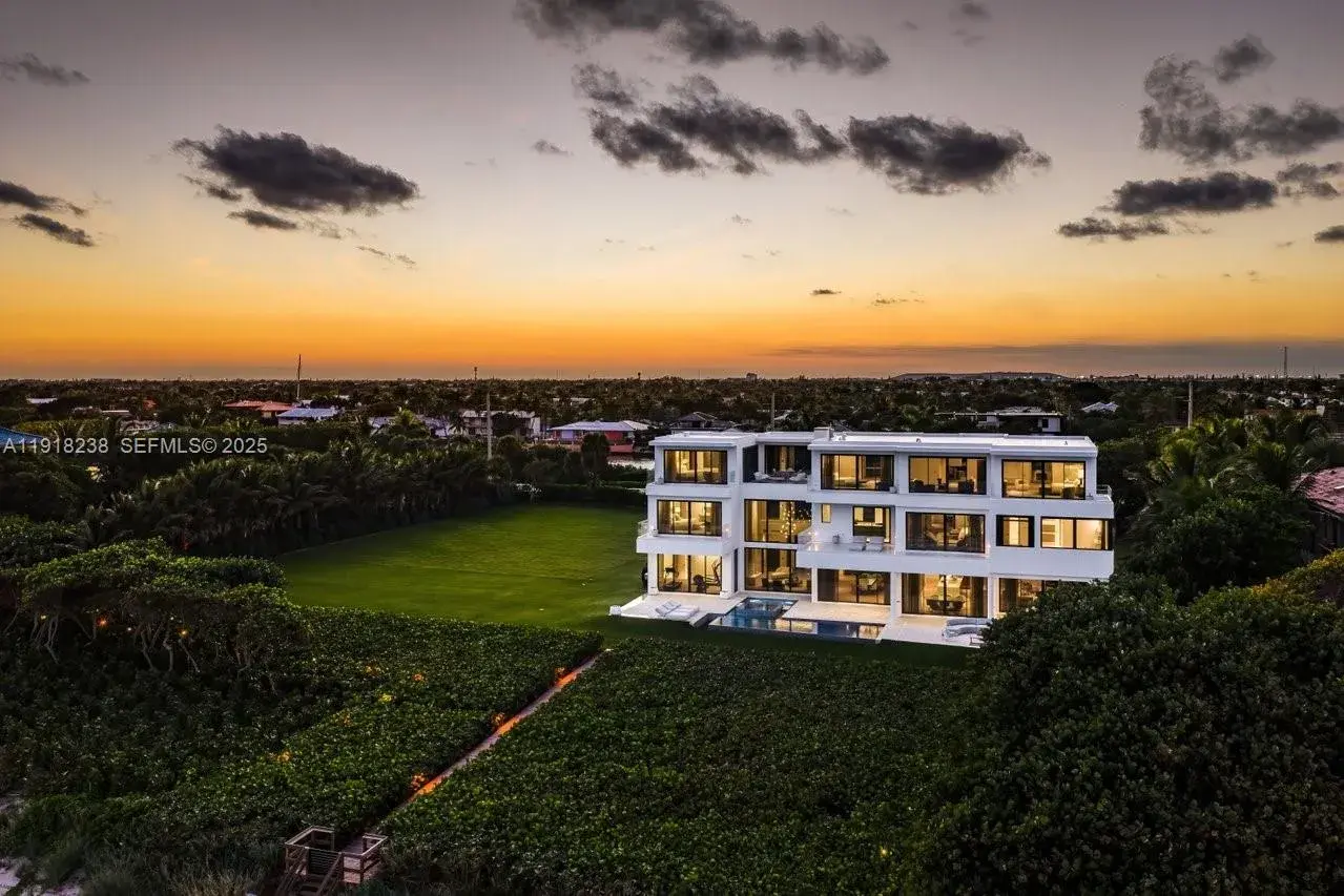 1107 Hillsboro Mile, Hillsboro Beach FL 33062