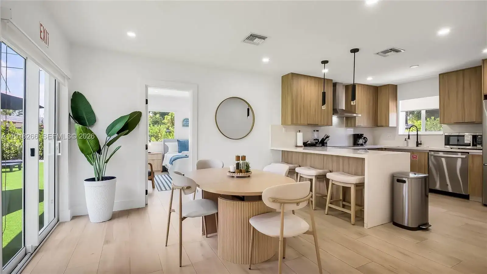 1116 N 31st Ave, Hollywood FL 33021 photo 2