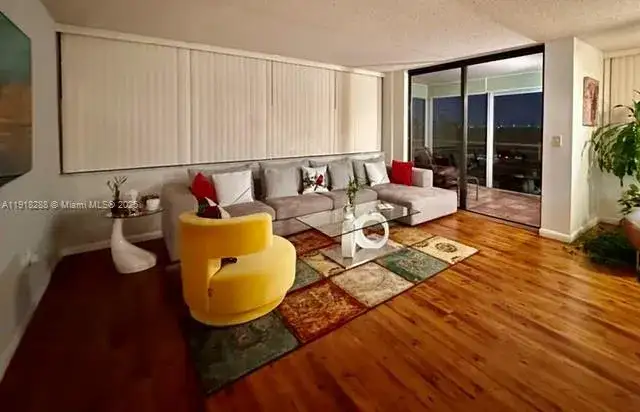 1400 Saint Charles Pl # 612, Pembroke Pines FL 33026 photo 4