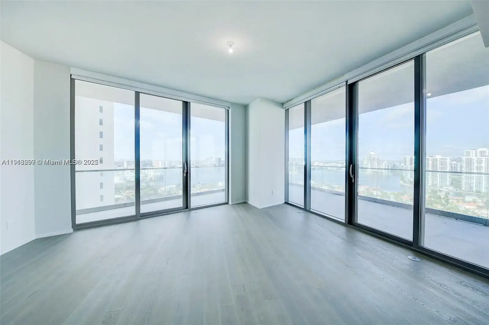 18975 Collins Ave # 2205, Sunny Isles Beach FL 33160 photo 3