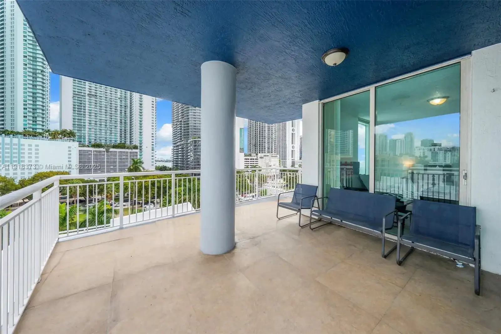 275 NE 18th St # 708, Miami FL 33132 photo 4