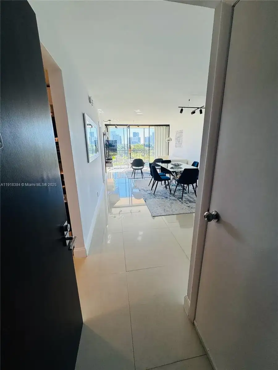 20335 W Country Club Dr # 608, Aventura FL 33180 photo 2