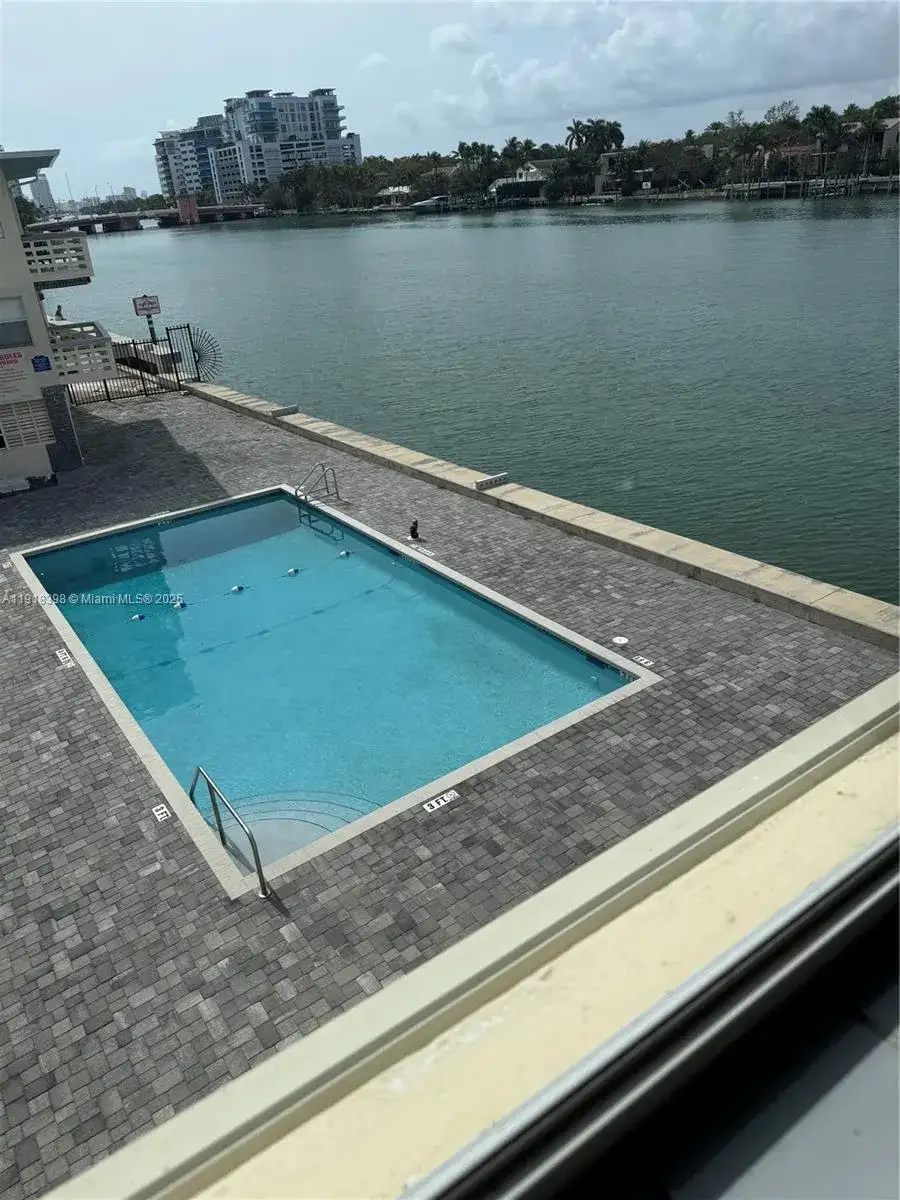 6484 Indian Creek Dr # 125, Miami Beach FL 33141 photo 4