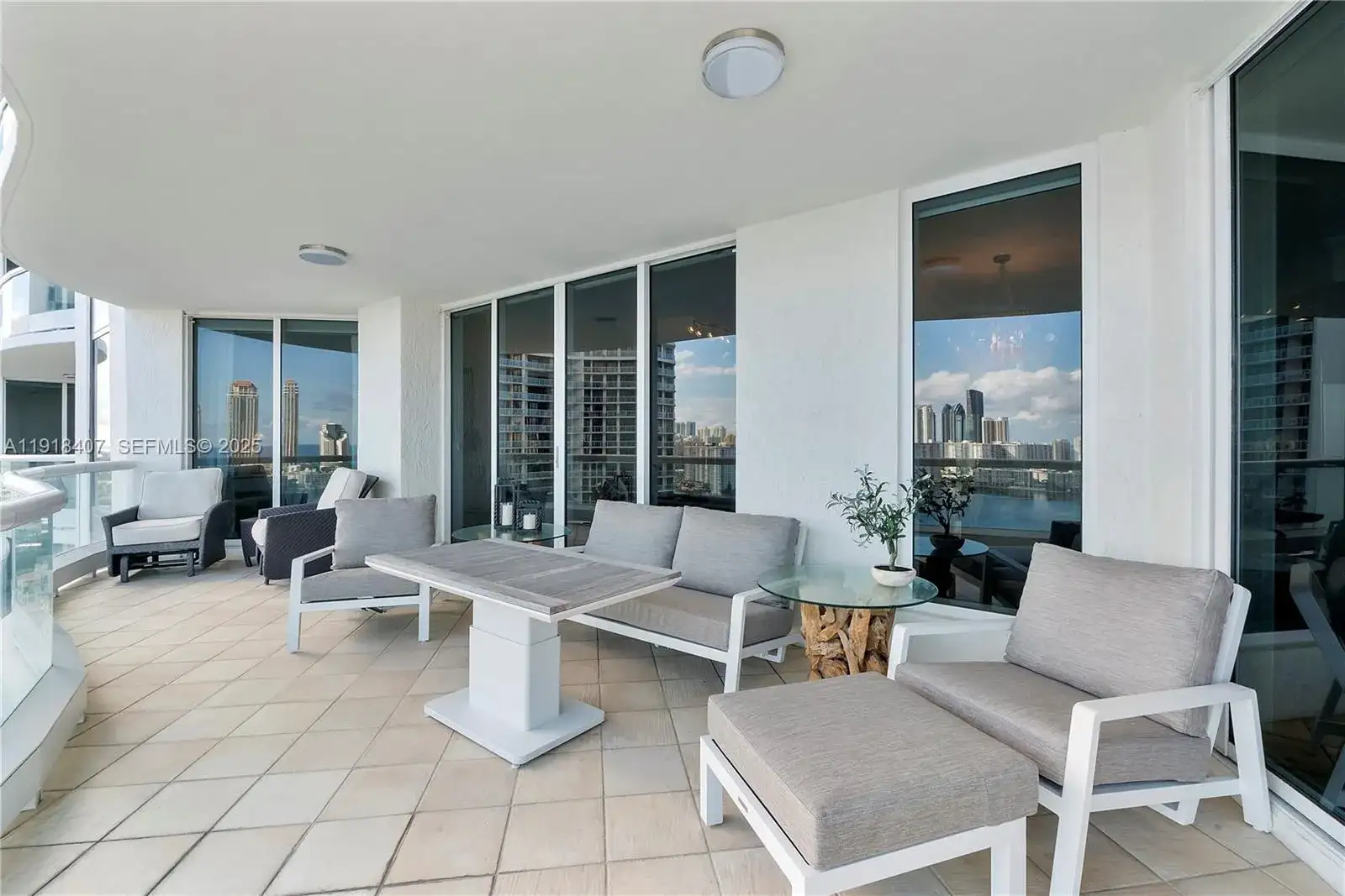 6000 Island Blvd # 2406, Aventura FL 33160 photo 4