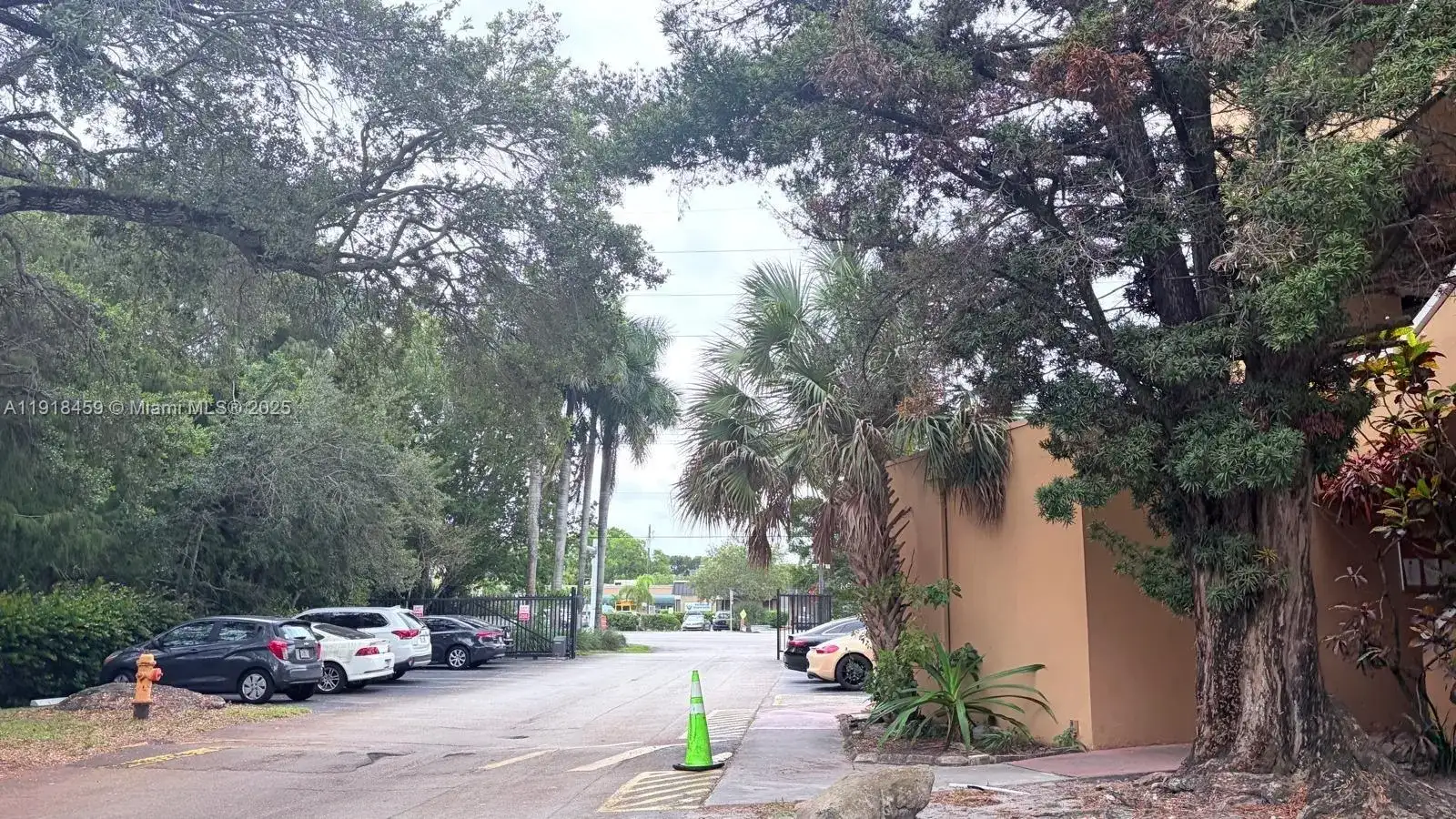 4111 Stirling Rd # 102, Dania Beach FL 33314 photo 2