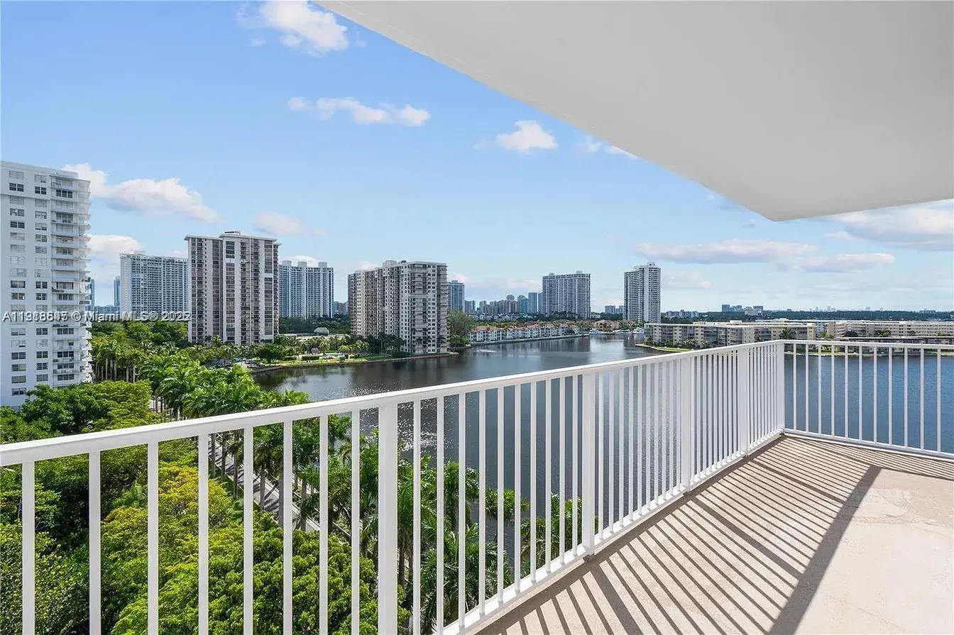 2801 NE 183rd St # 1016W, Aventura FL 33160