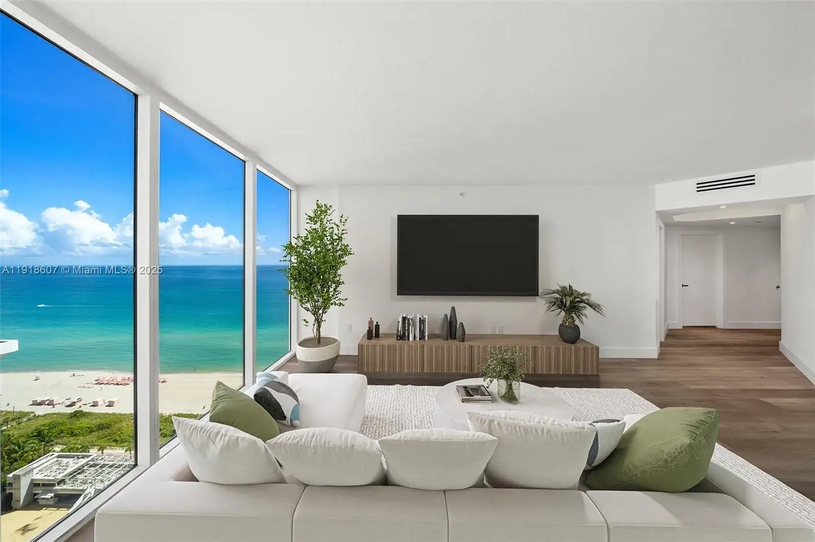 4779 Collins Ave # 2407, Miami Beach FL 33140 photo 3