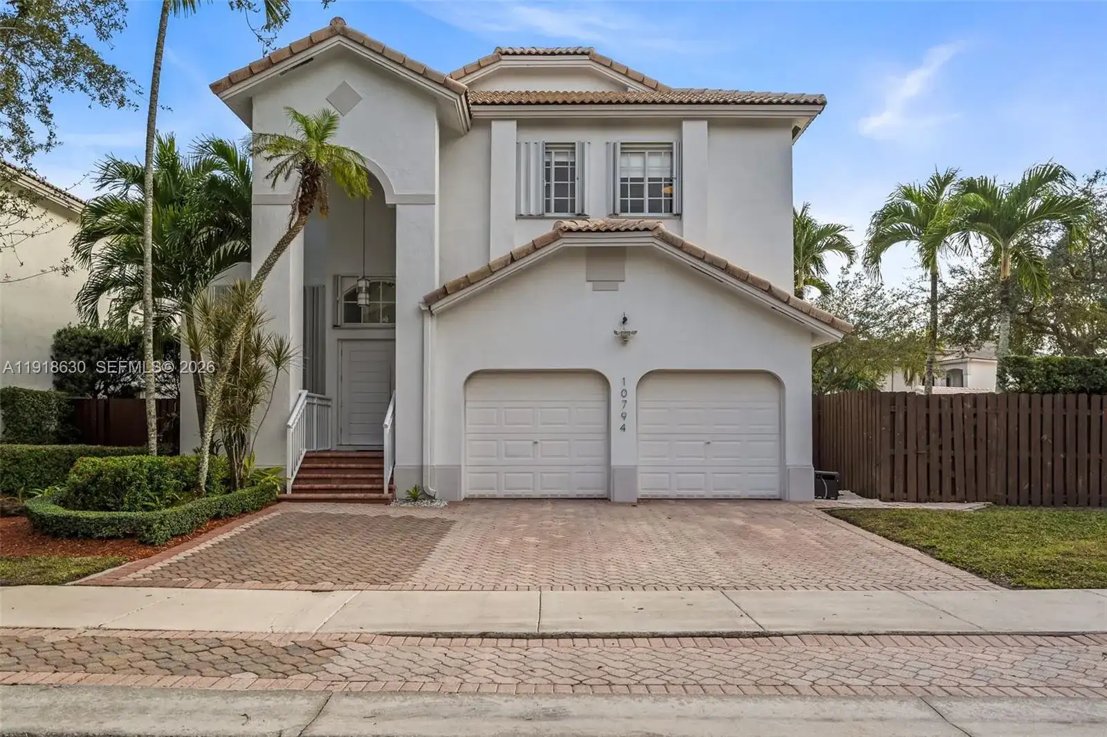 10794 NW 70th St, Doral FL 33178 photo 4