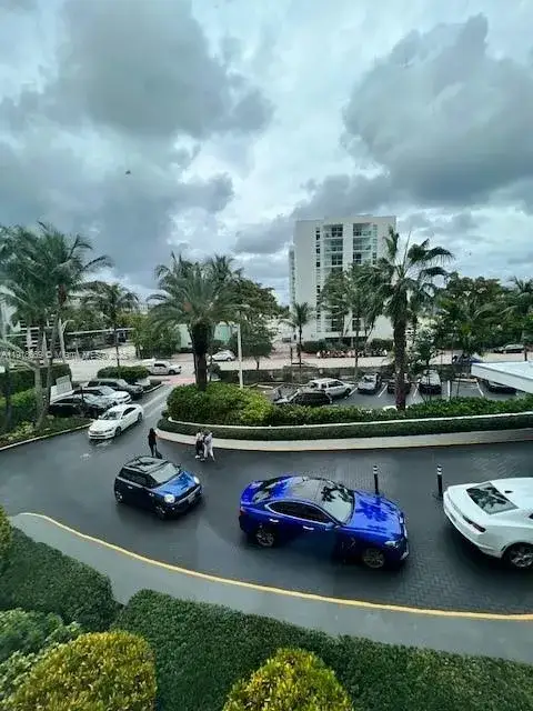 1 bedroom 1 bath Residential for sale at 1000 West Ave # 225, Miami Beach FL 33139