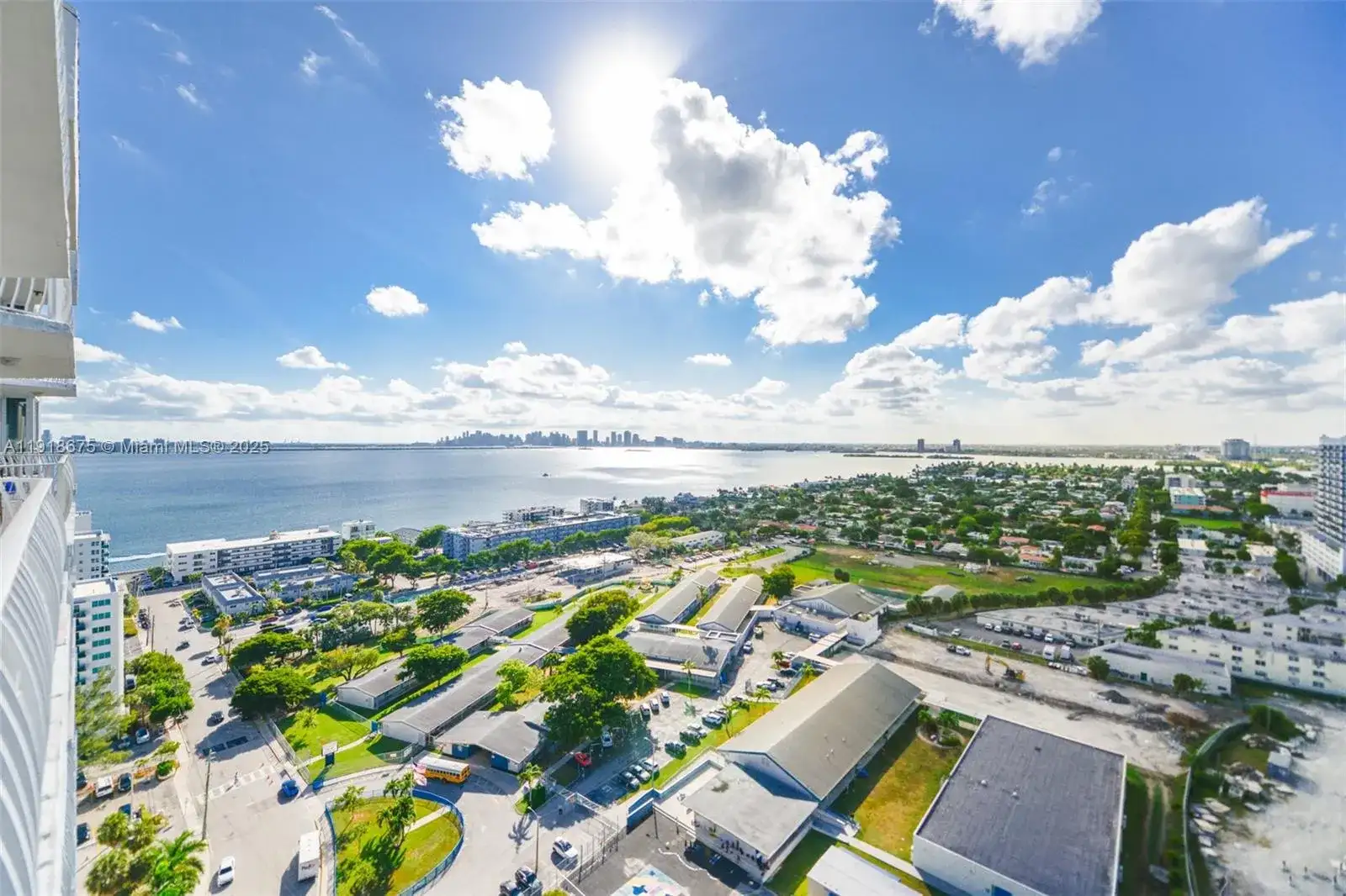 7601 E Treasure Dr, North Bay Village FL 33141 photo 4