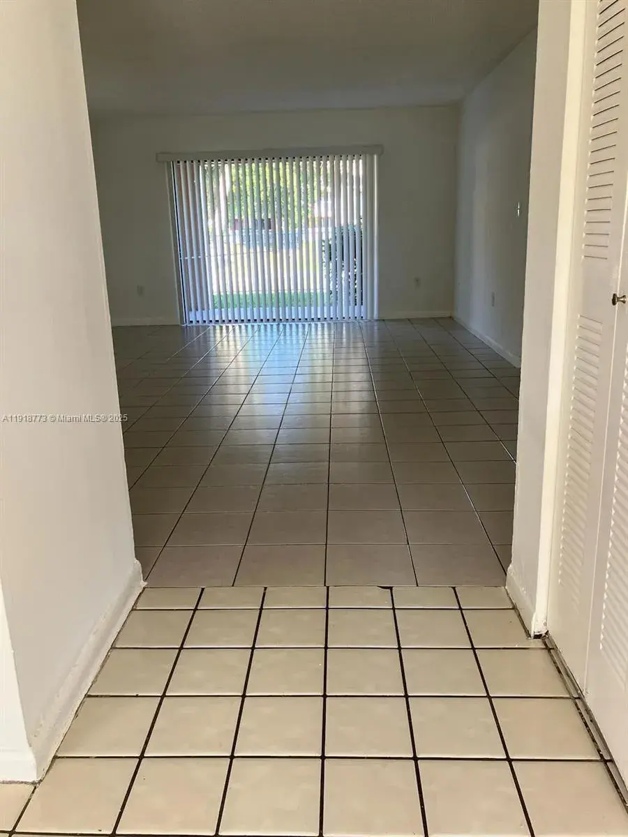 5200 NW 31st Ave # 40, Fort Lauderdale FL 33309