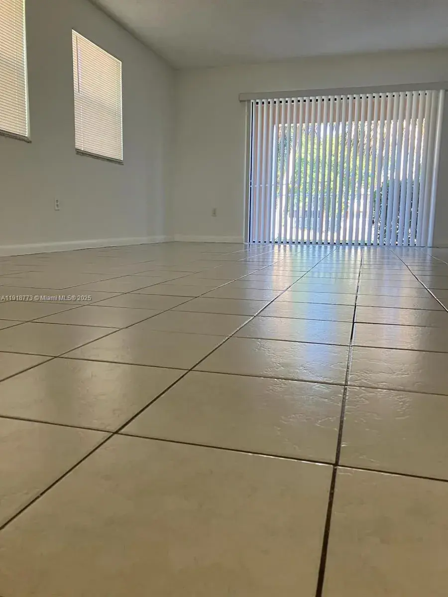 5200 NW 31st Ave # 40, Fort Lauderdale FL 33309