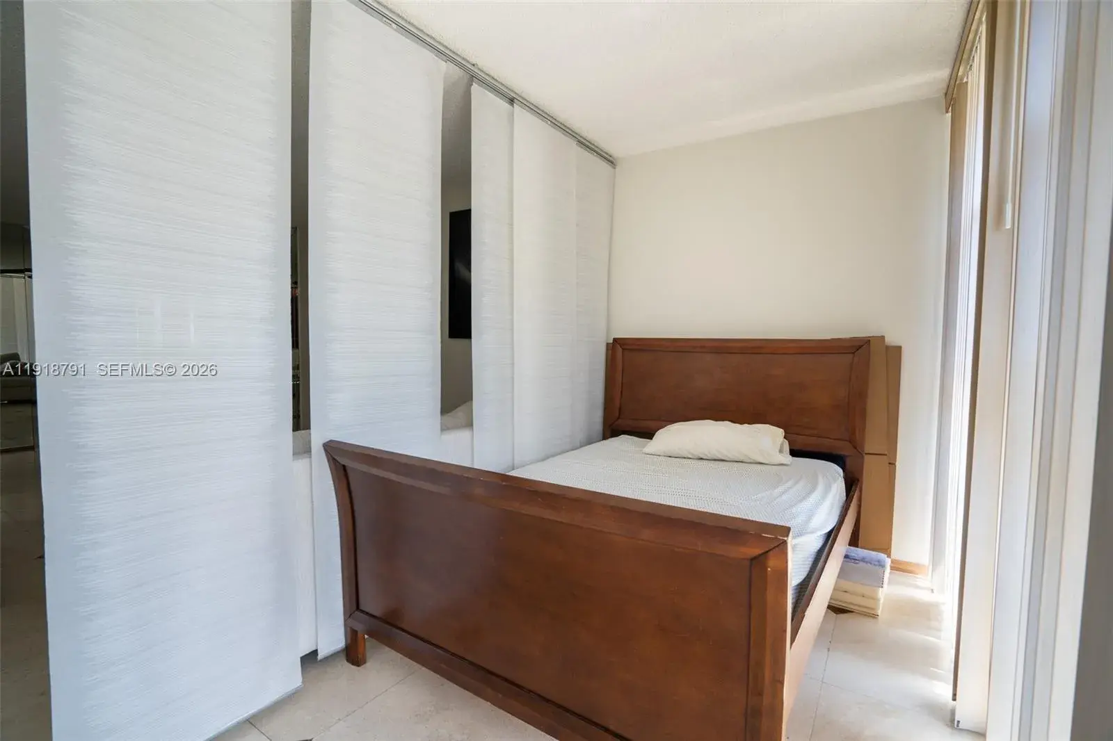 701 Three Islands Blvd # 506, Hallandale Beach FL 33009