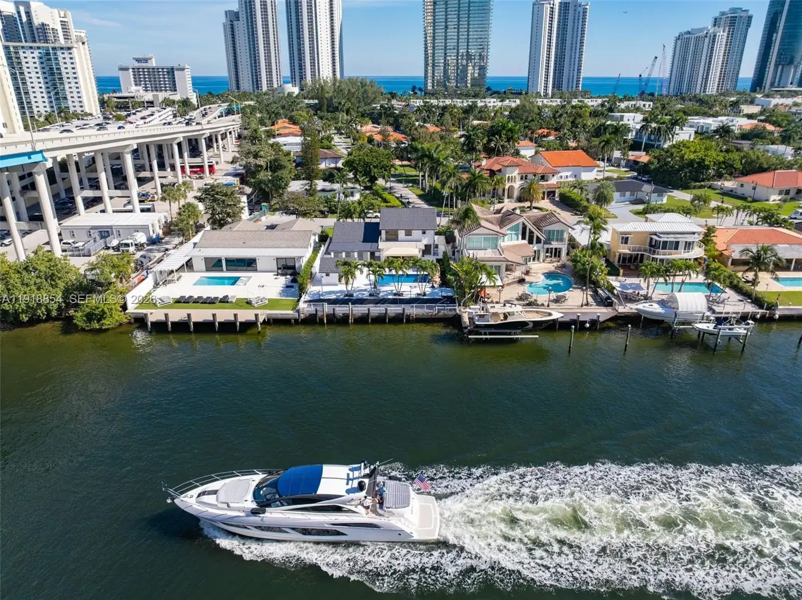 19140 N Bay Rd, Sunny Isles Beach FL 33160 photo 2