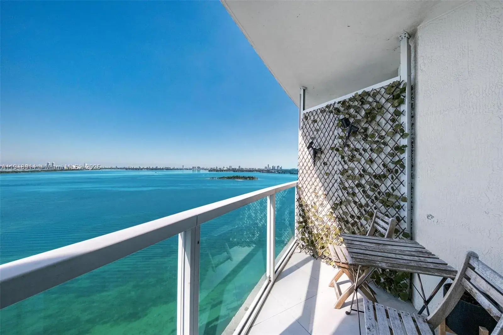665 NE 25th St # 1805, Miami FL 33137