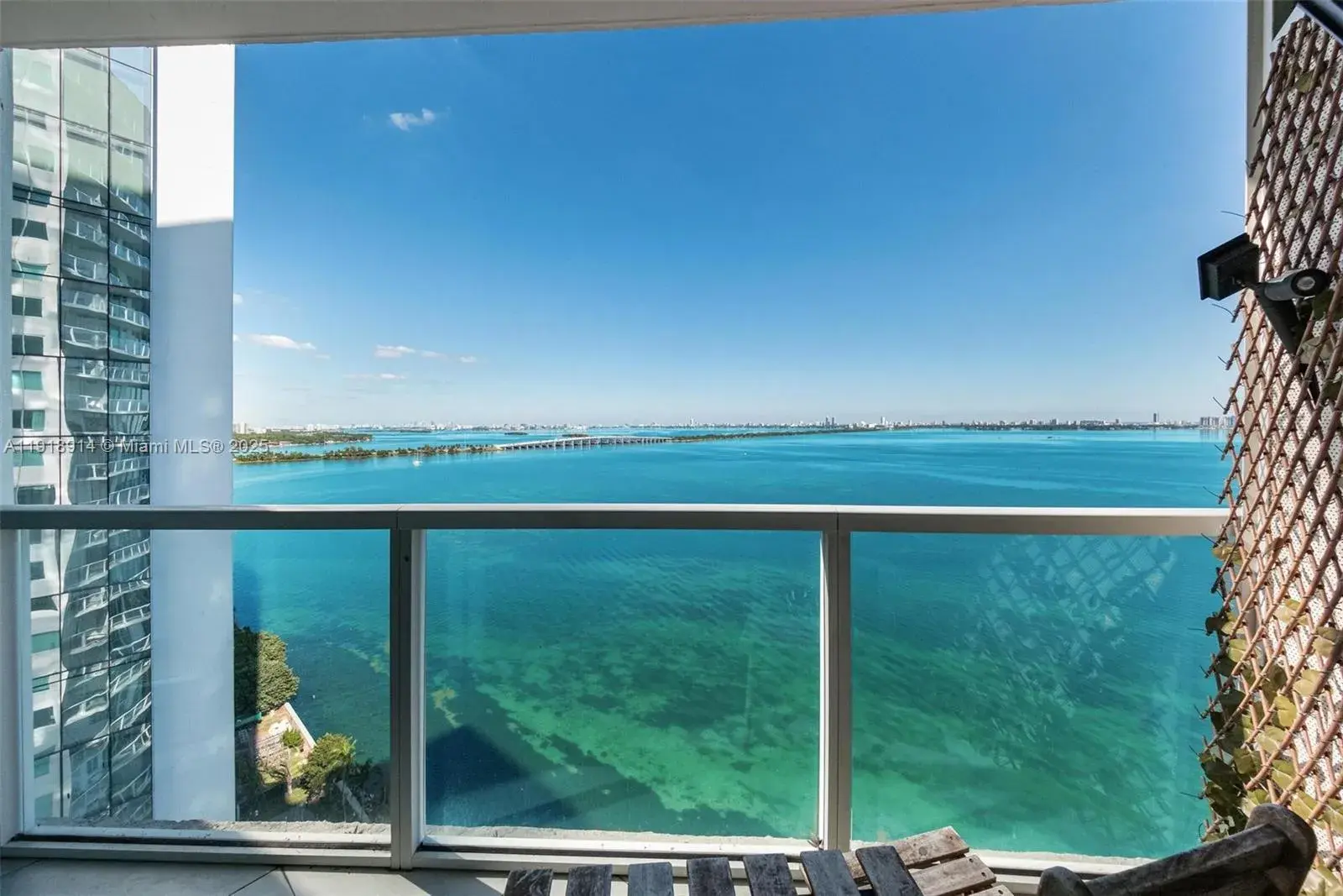 665 NE 25th St # 1805, Miami FL 33137