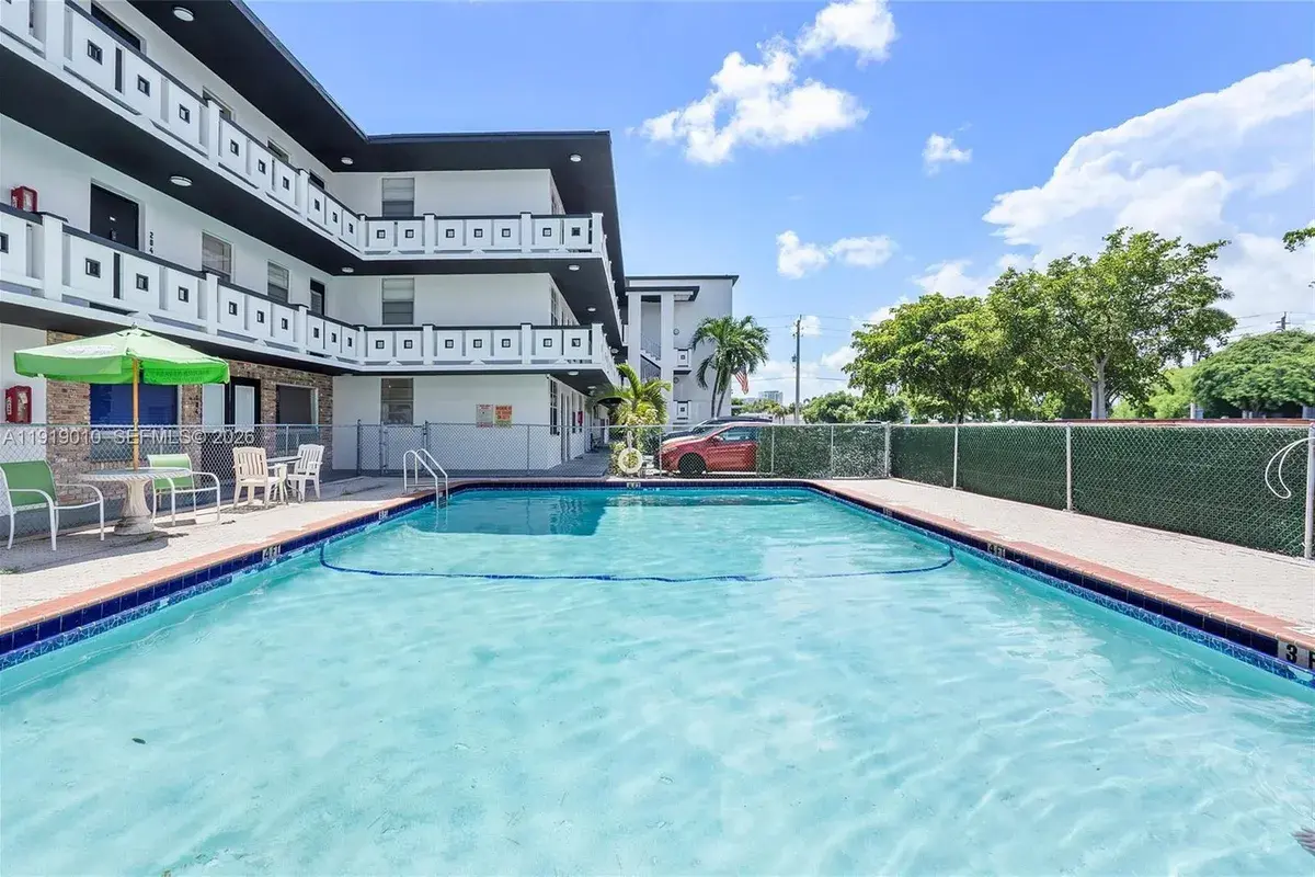 1715 N 16th Ave # 215, Hollywood FL 33020