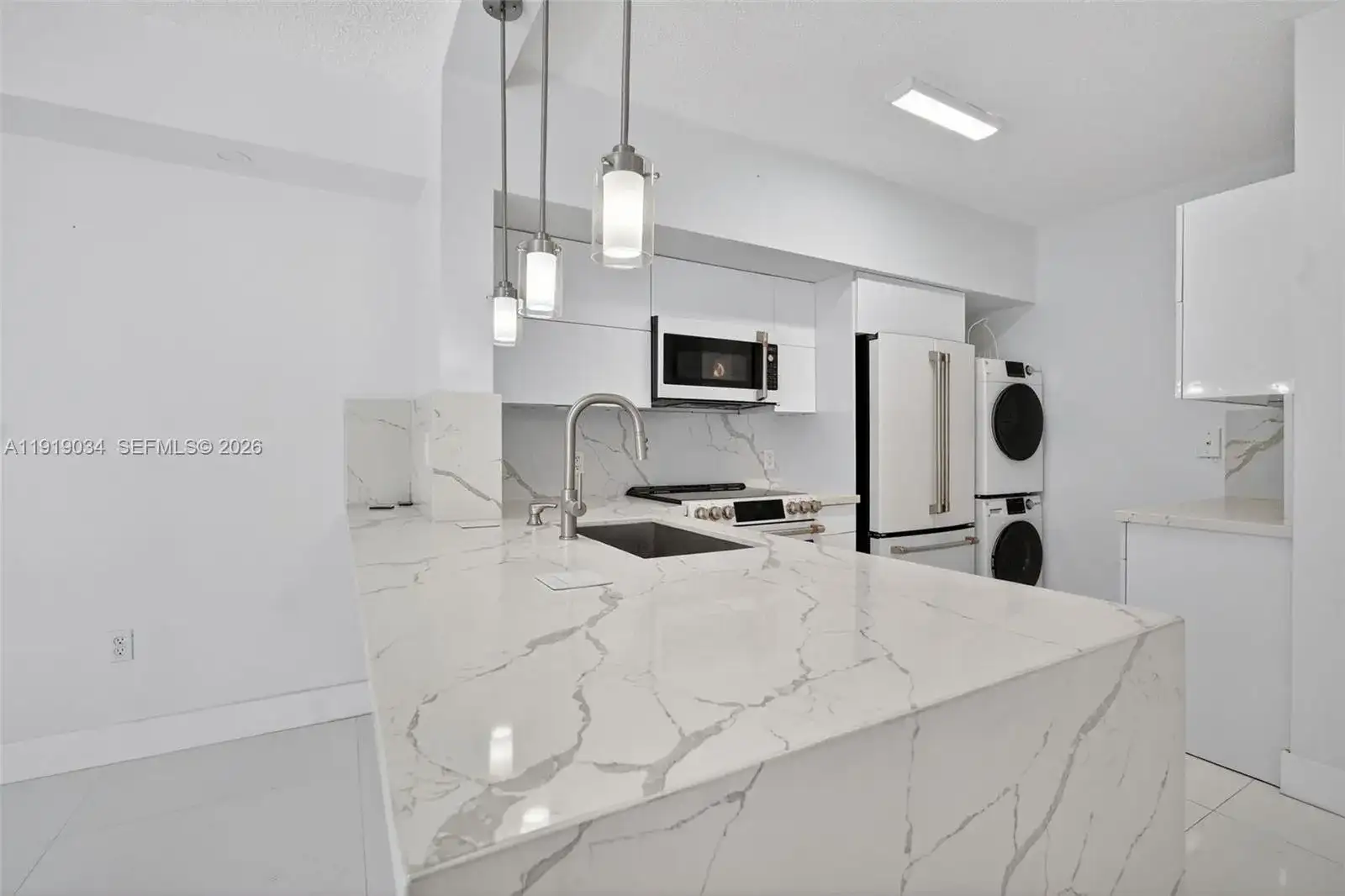 5077 NW 7th St # 610, Miami FL 33126 photo 4