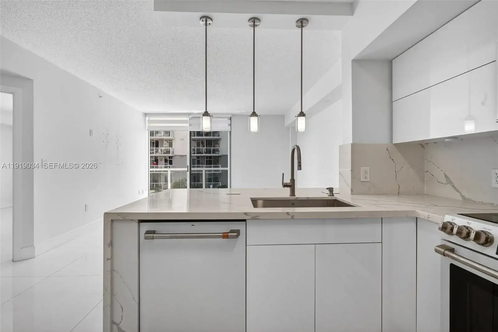 5077 NW 7th St # 610, Miami FL 33126 photo 5