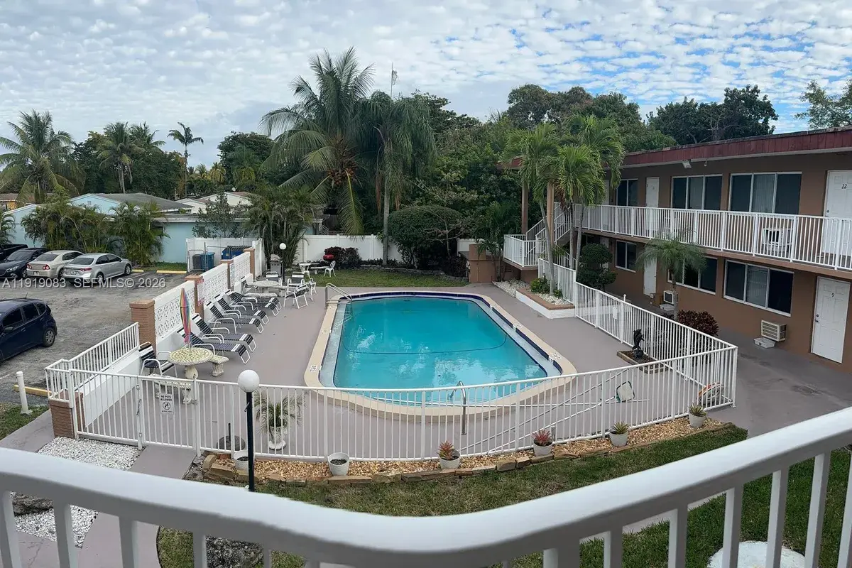 2838 Madison St # 19, Hollywood FL 33020