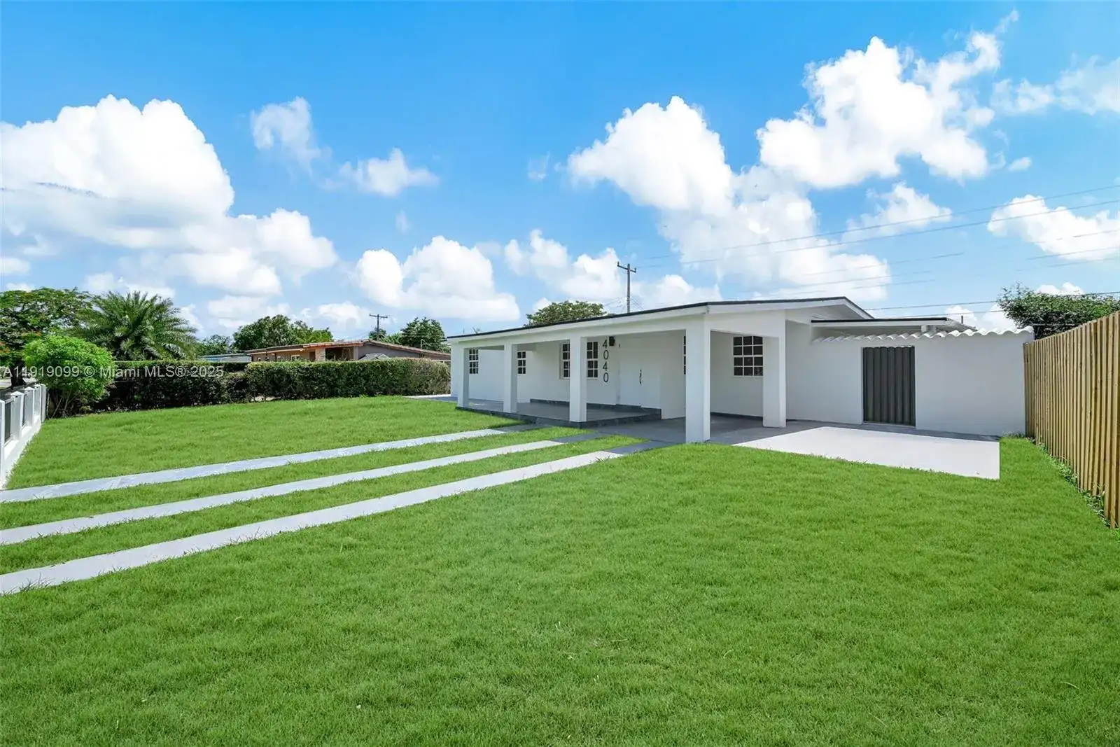 4040 SW 108th Ave, Miami FL 33165 photo 2
