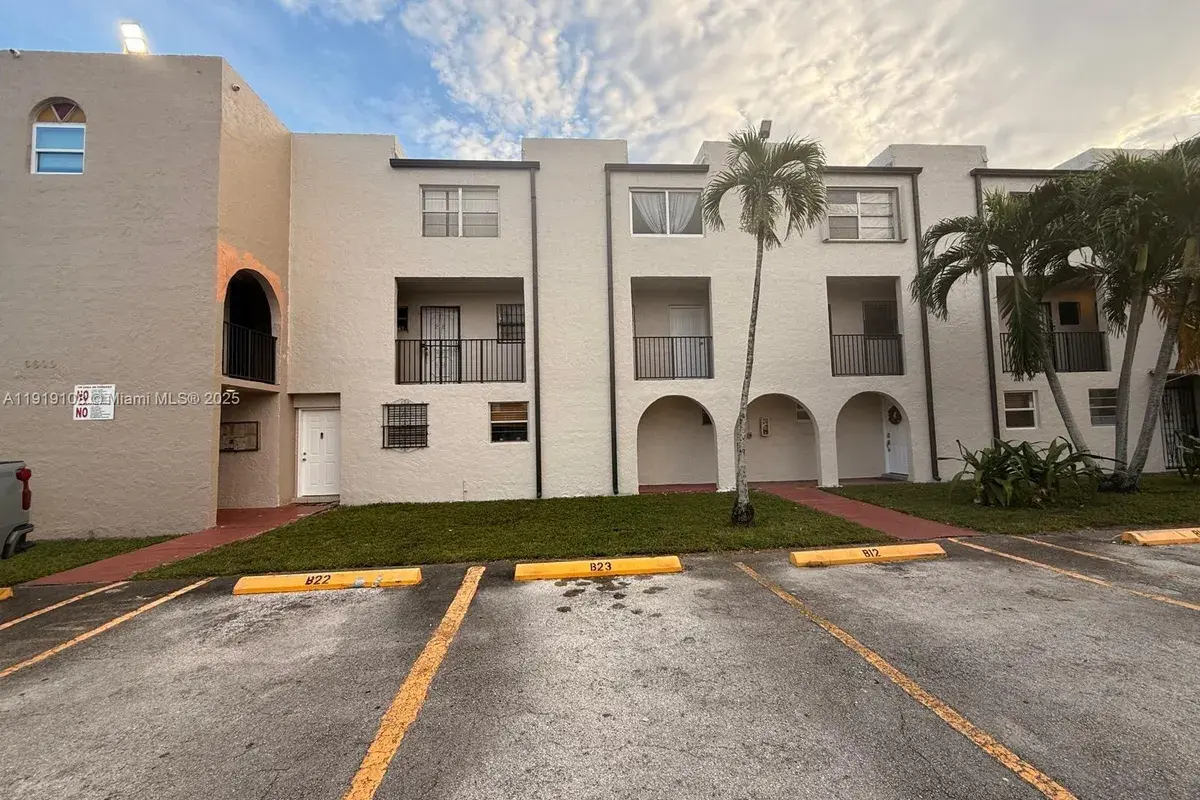 6600 W 2nd Ct # B21, Hialeah FL 33012